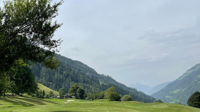 Golfreisen in Südtirol: Golfen...
