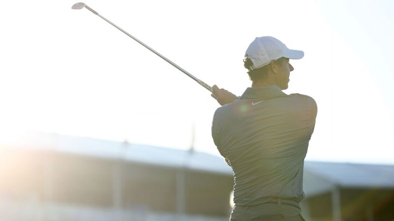 Rory McIlroy kämpft sich durch...