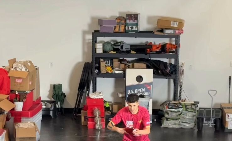 Bryson DeChambeau versucht sic...