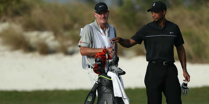 Tiger Woods mit neuem Equipmen...