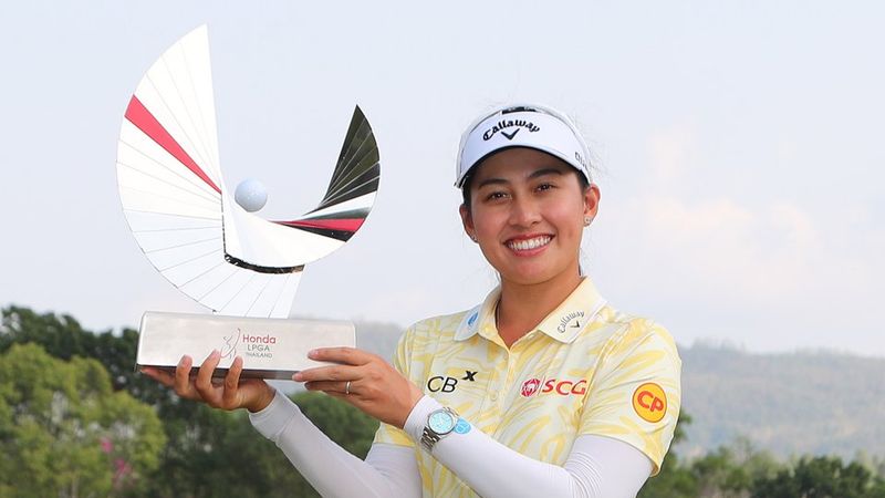 Highlights: Thitikul triumphie...