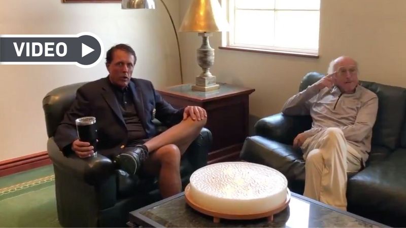 "Phireside with Phil": Comedia...