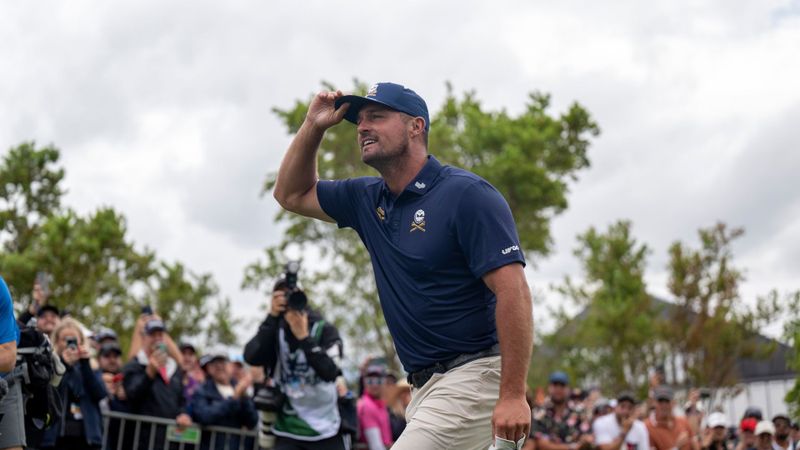 Bryson DeChambeau siegt im Pla...