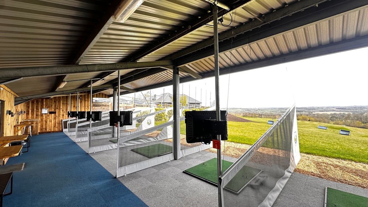 Cuckfield Golf Centre: Trackman Range auch bei Hitze - Golf Post