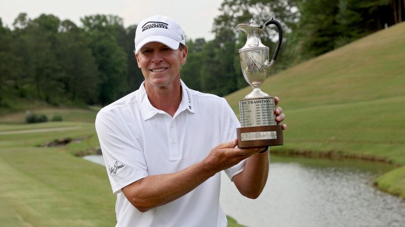 Round Up: Steve Stricker gewin...