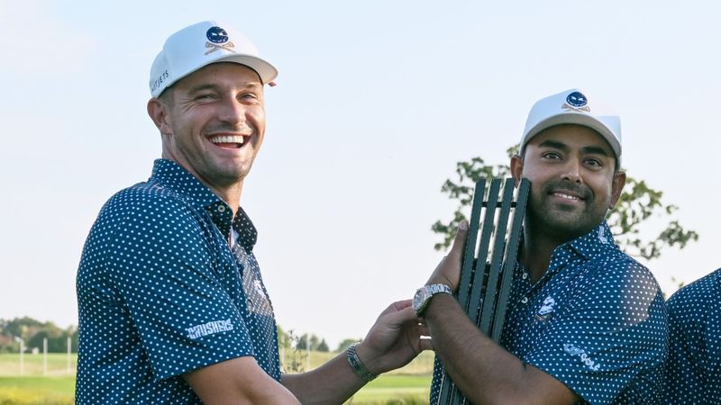 Auftritt in Indien: DeChambeau...