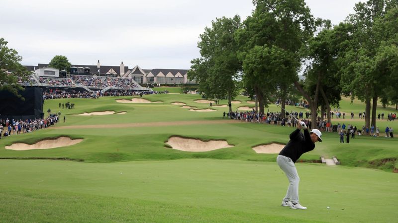Wolken, Sturm, Pullover und Ja...
