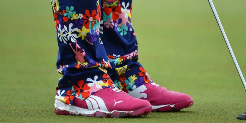 Golfkleidung: Ausstatter zwisc...