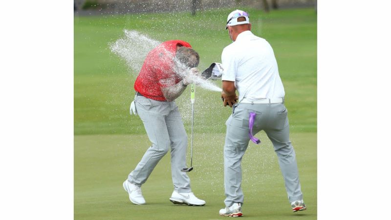 Feucht fröhliche Siegesfeier a...