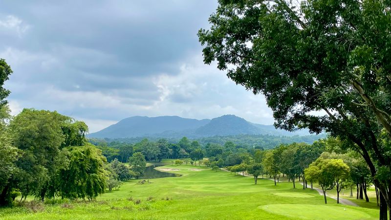 Golf in Chiang Mai: Die Rose d...