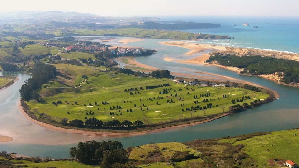 Campo de Golf Abra del Pas