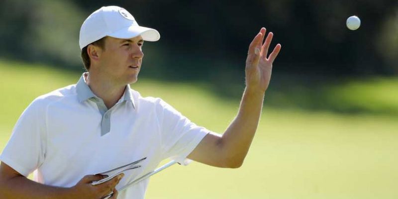 Der Golfball im Fadenkreuz: Gr...