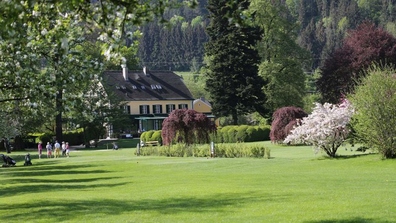 Unbegrenztes Golfvergnügen im...