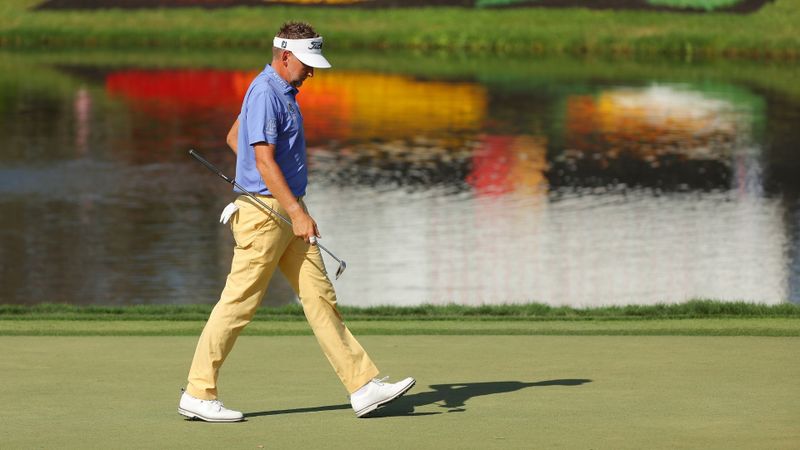 Ian Poulter setzt Zeichen für...