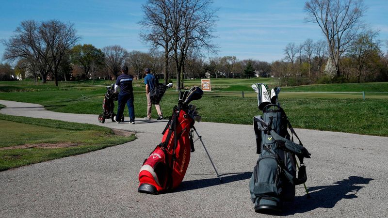 Golfen ohne Erlaubnis: Einen T...