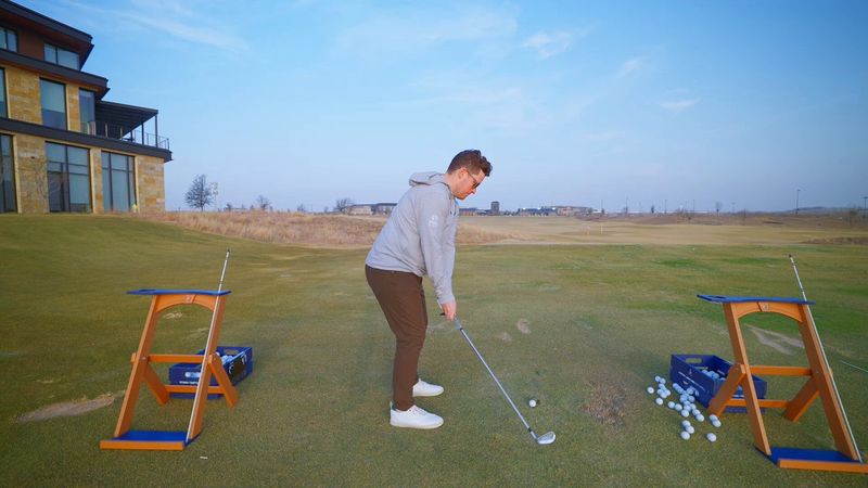 PGA Coach Tim Cusick zeigt Tip...